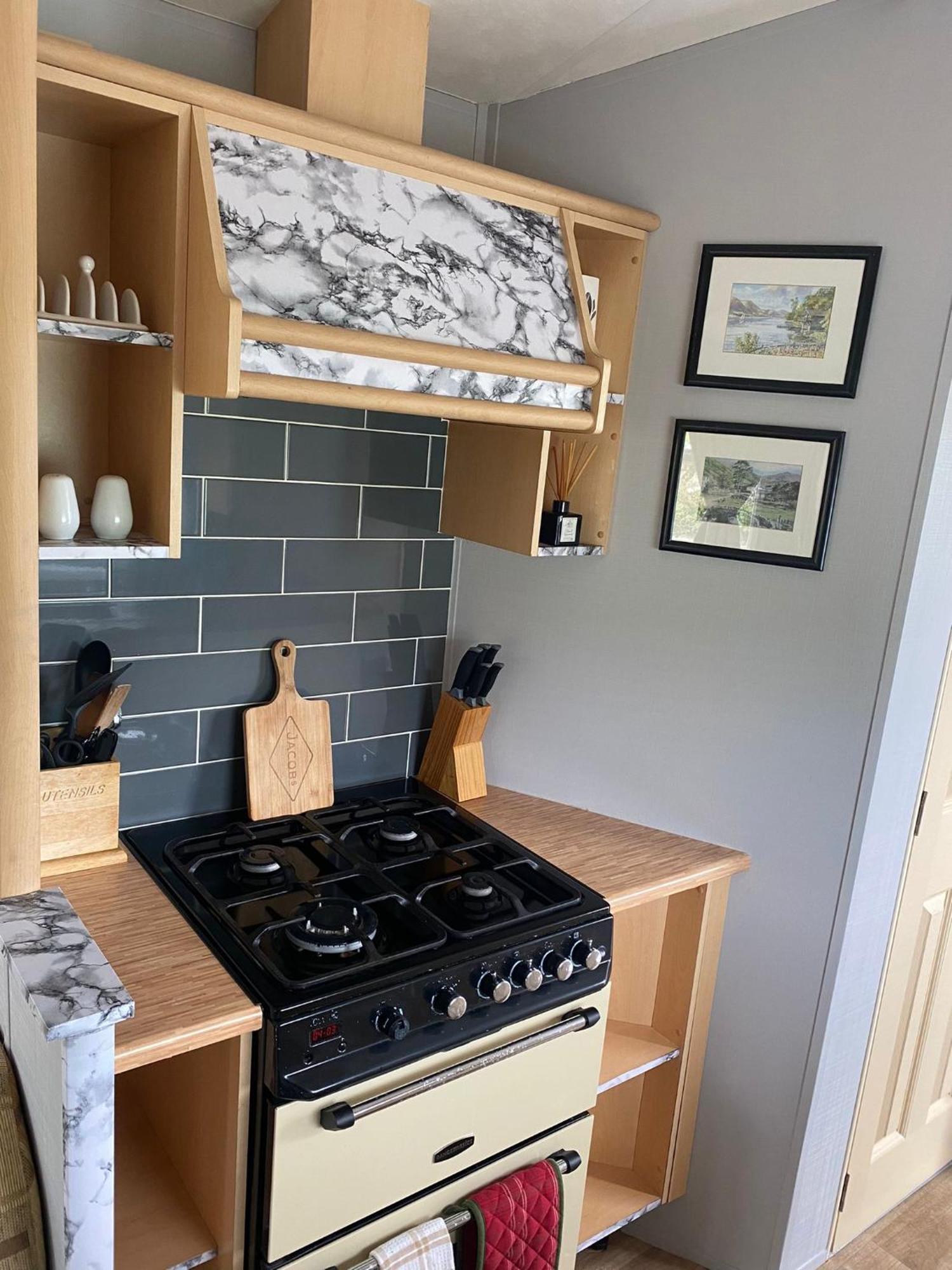 Inglenook Caravan * Lamplugh
